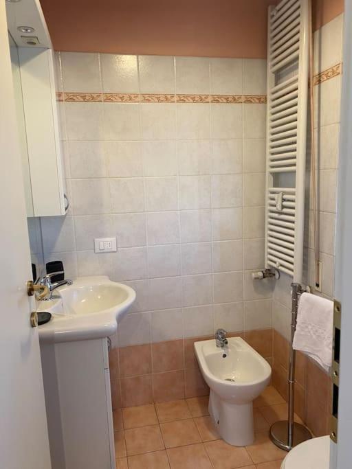 Bright Apt With Views And Terrace فلورنس المظهر الخارجي الصورة